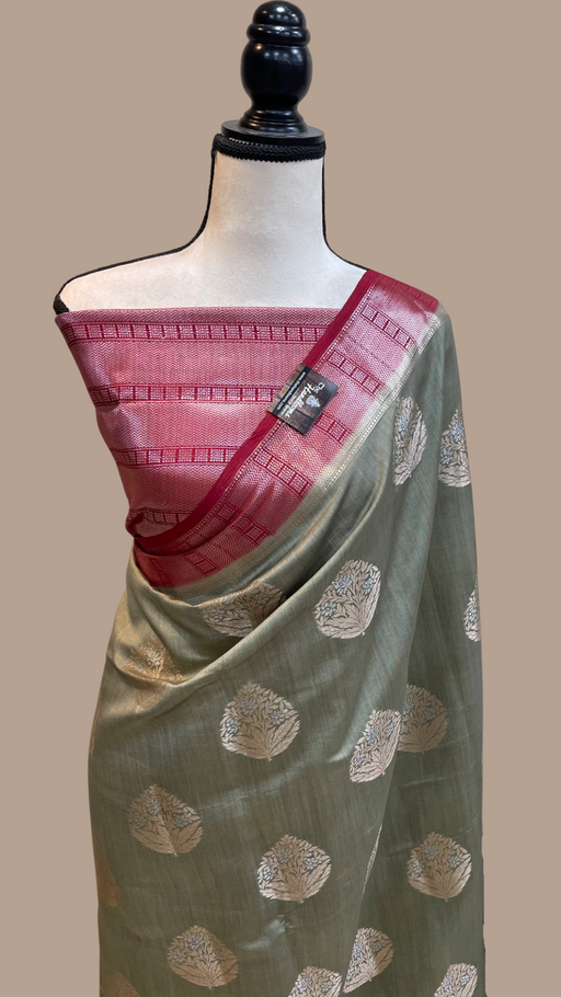 Pure Chiniya Silk Banarasi Saree - The Handlooms
