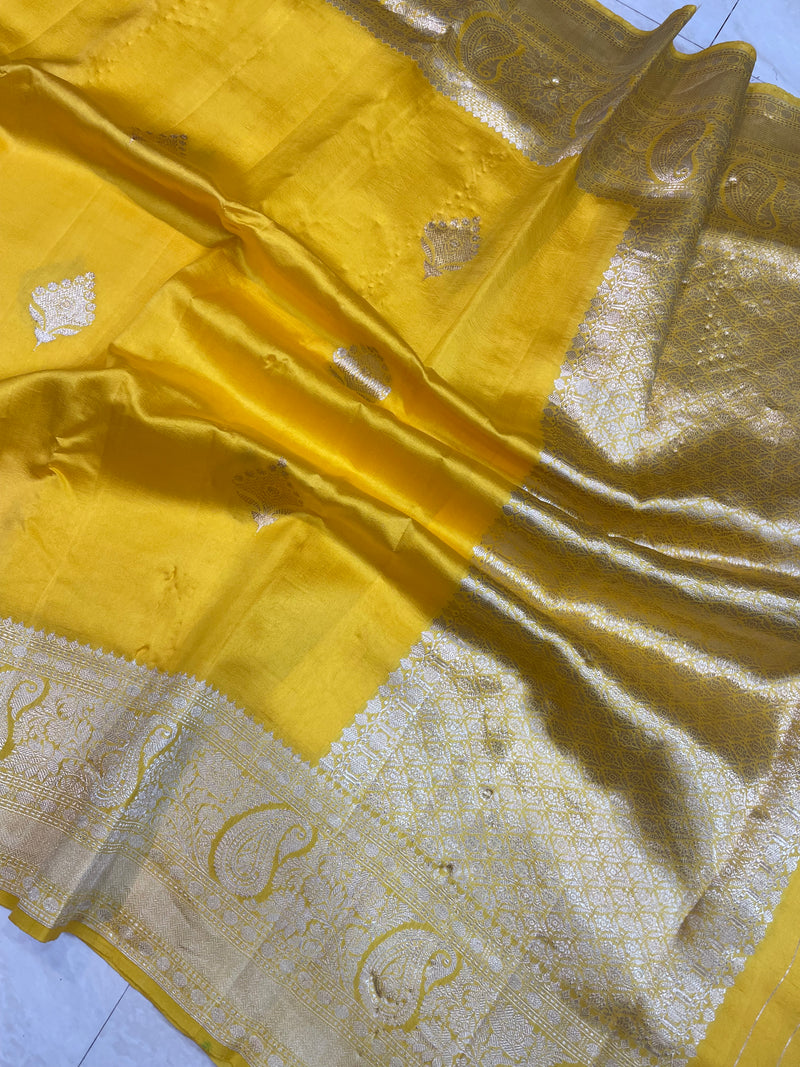 Pure Katan Silk Banarasi Handloom Saree - All over Kadua motifs - The Handlooms